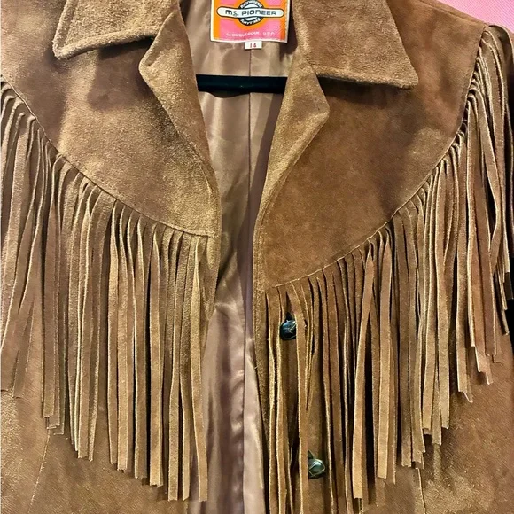 Vintage Suede Leather Jacket With Fringe! - Picture 10 of 10